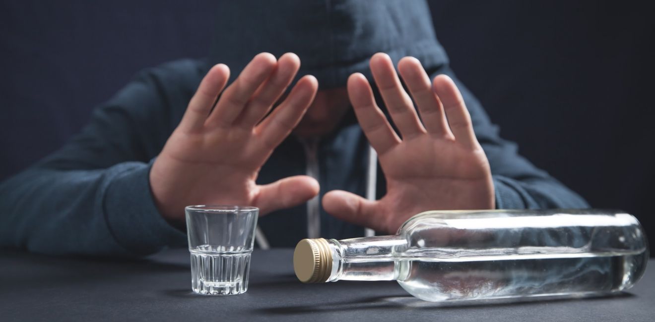 Como funciona o tratamento do alcoolismo?